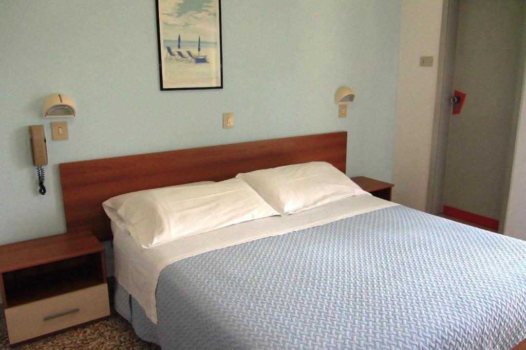 Hotel Toledo Rimini Bagian luar foto