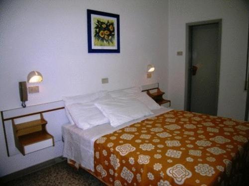 Hotel Toledo Rimini Bagian luar foto