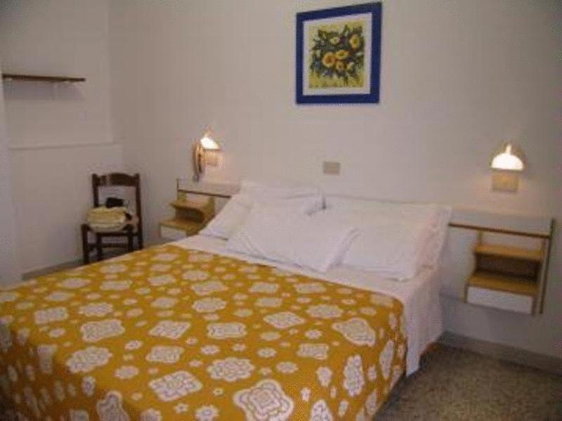 Hotel Toledo Rimini Bagian luar foto